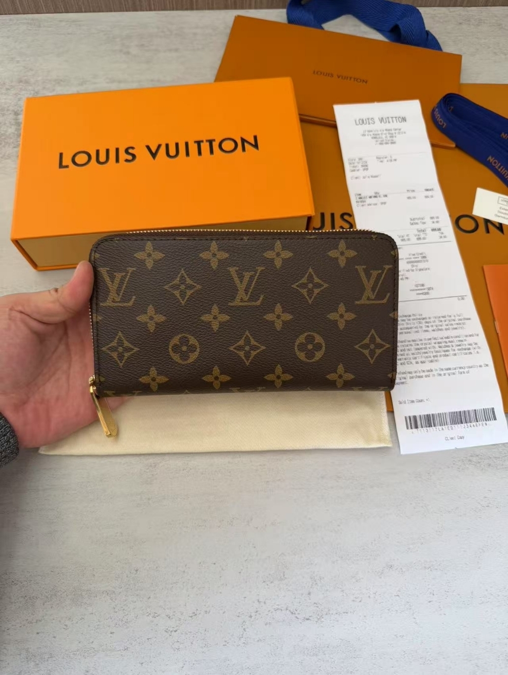 Louis Vuitton Rose Ballerine Zippy Wallet